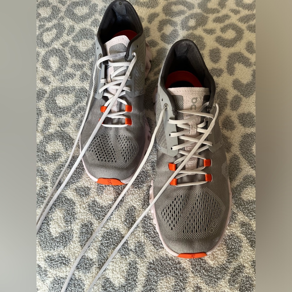 OnCloud X running shoe